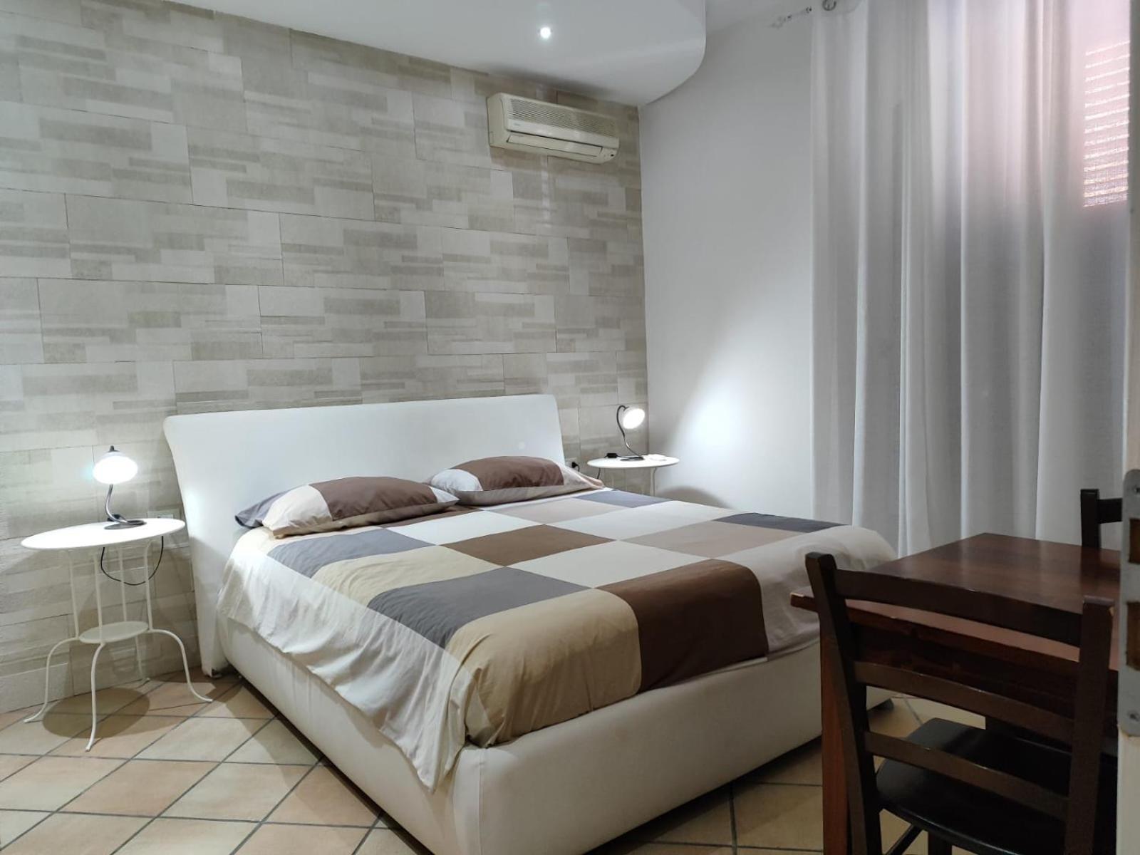 Bed And Breakfast Alberini Noto Luaran gambar